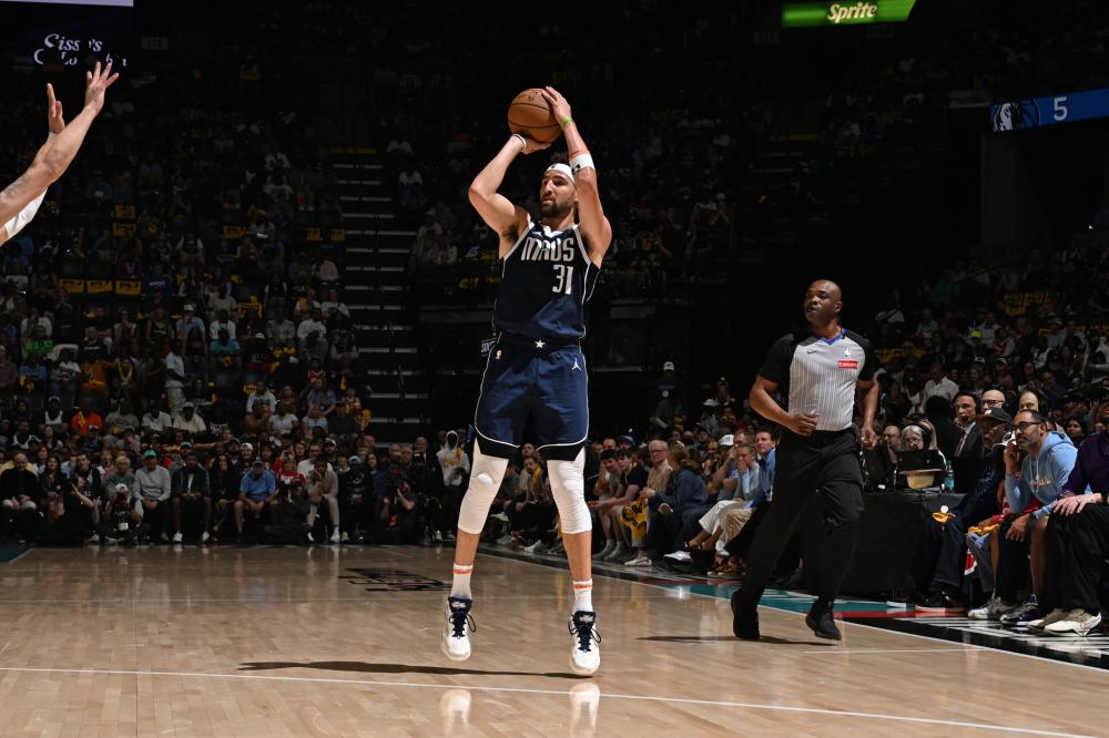 在场上的影 在场上的影